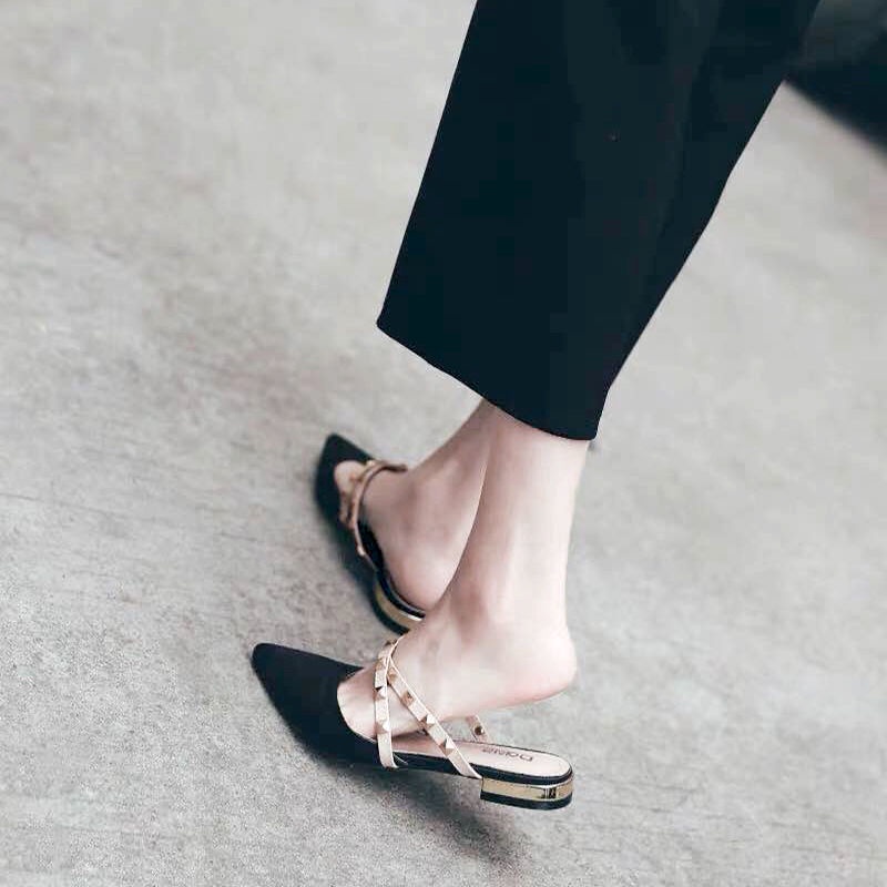 Dép Sandal Mũi Nhọn Đính Đinh Tán Thời Trang Xuân Hè Dành Cho Nữ 2022