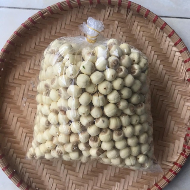 1KG Hạt sen tươi đã lấy tâm sen ( ship liền tpHCM )