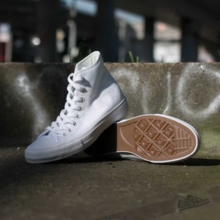 Giày CV Chuck Taylor II trắng, cao cổ