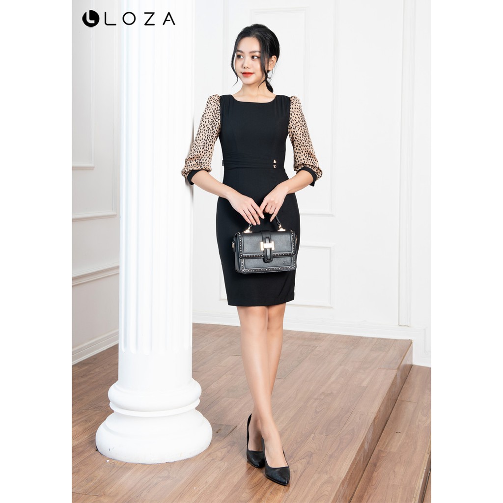 [Mã FASHIONMALLT4 giảm 15% đơn 150k] Đầm ôm phối tay họa tiết-LOZA LD12026