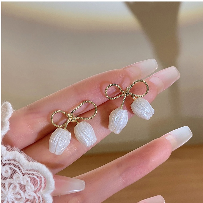 Khuyên Tai Hoa Tulip Mới Cho Nữ