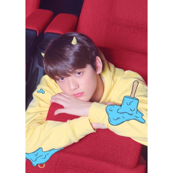 Tranh Treo Tường Trang Trí Phòng Ngủ Trẻ Em Hình Kpop TXT