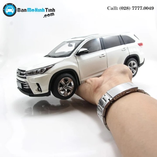 Mô hình xe Toyota Highlander 2018 1:18 Paudi