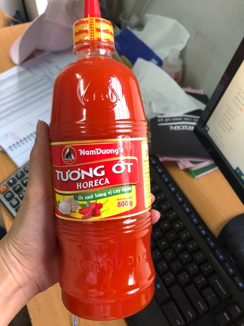 Tương ớt Nam Dương chai 800g