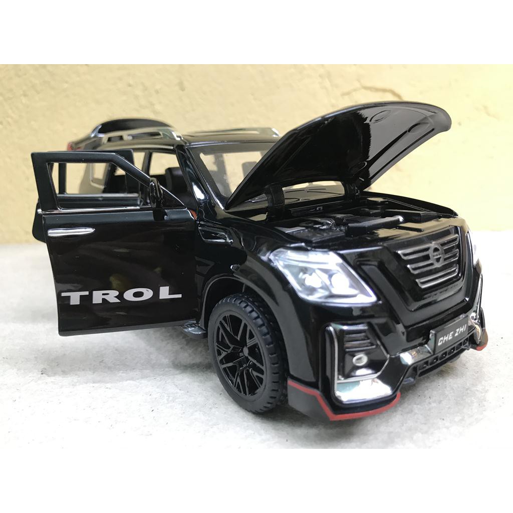Mô hình xe Ô tô NISSAN PATROL 1:24