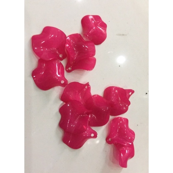 Cánh cong size vừa .