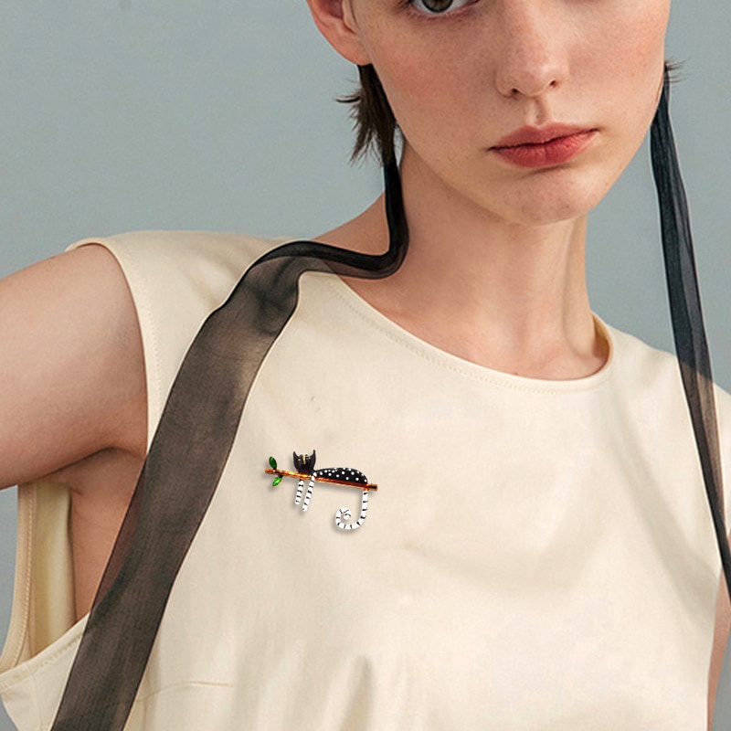 Ghim cài áo hình chú mèo trên nhánh cây thời trang xinh xắn