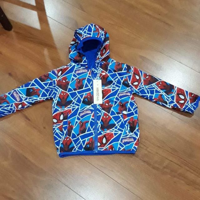 Com bo Áo khoác gió siêu nhân