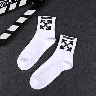 Vớ off white - form lửng