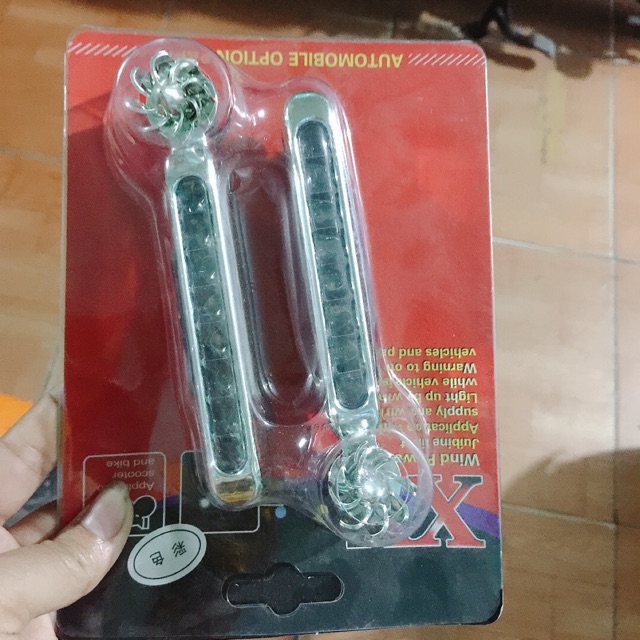 Đèn năng lượng phát sáng nhờ gió , 1 chiếc đèn