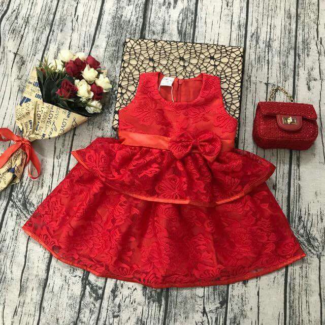 Đầm công chúa bé