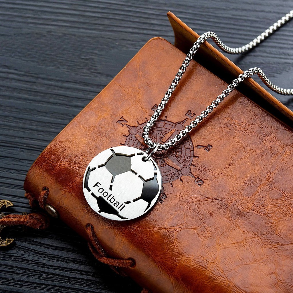 Dây chuyền không gỉ nam cá tính mặt quả bóng thể thao khắc chữ Football