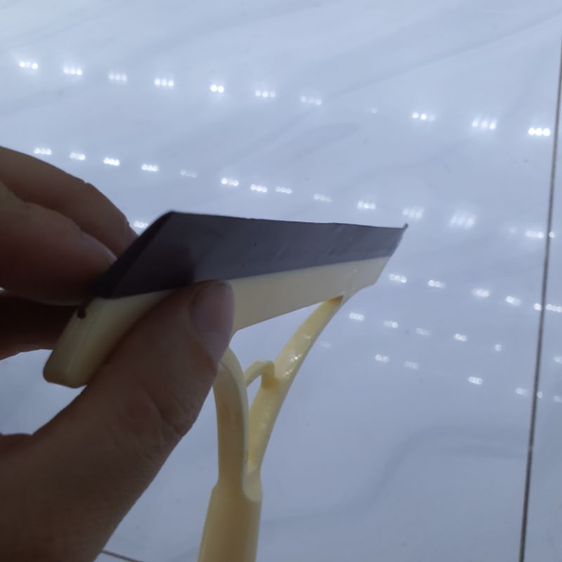 Cây gạt kính bể cá cầm tay cán inox [cán dài 68cm]