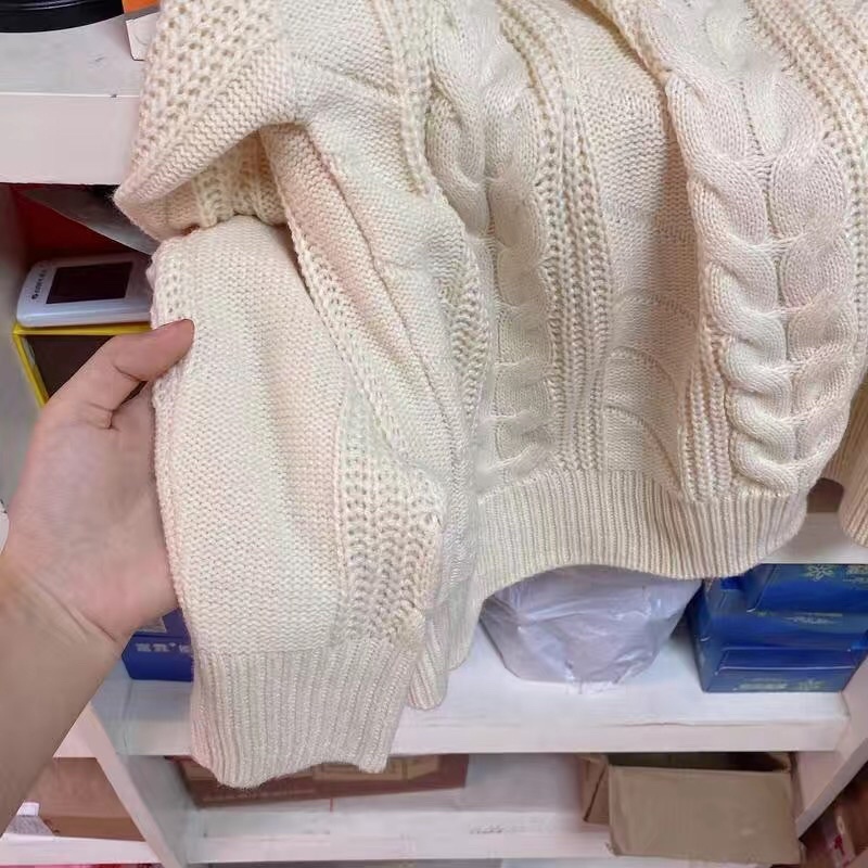 Set áo len cổ tròn và chân váy len dáng dài vintage