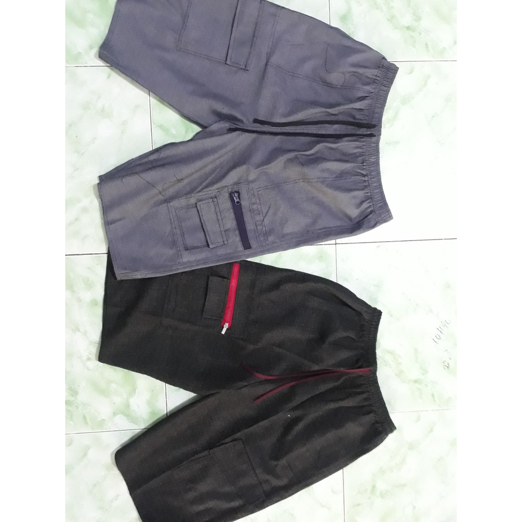 1 cái quần kaki túi hộp nam