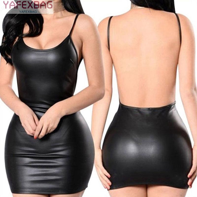 Đầm dây ôm dáng gợi cảm dành cho nữ