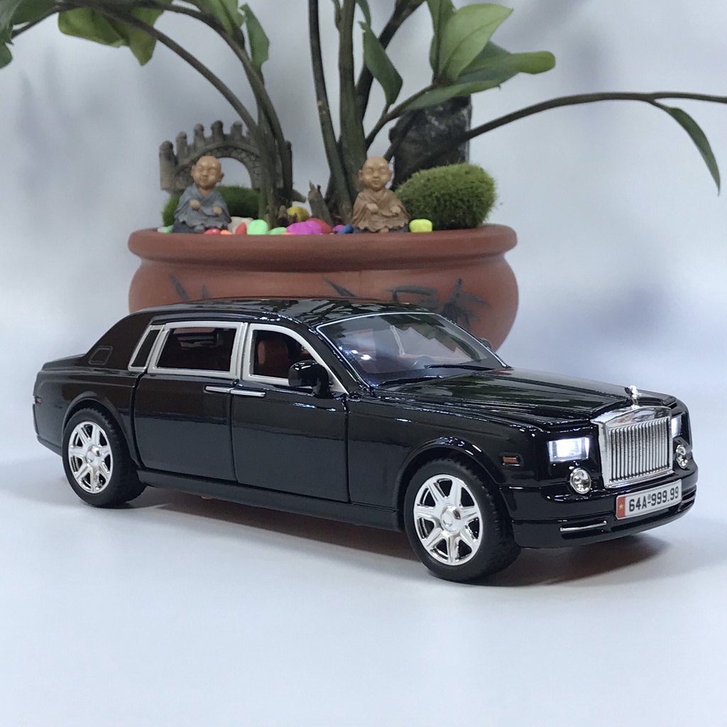 Mô hình xe ô tô Rolls Royce Phantom 1:24
