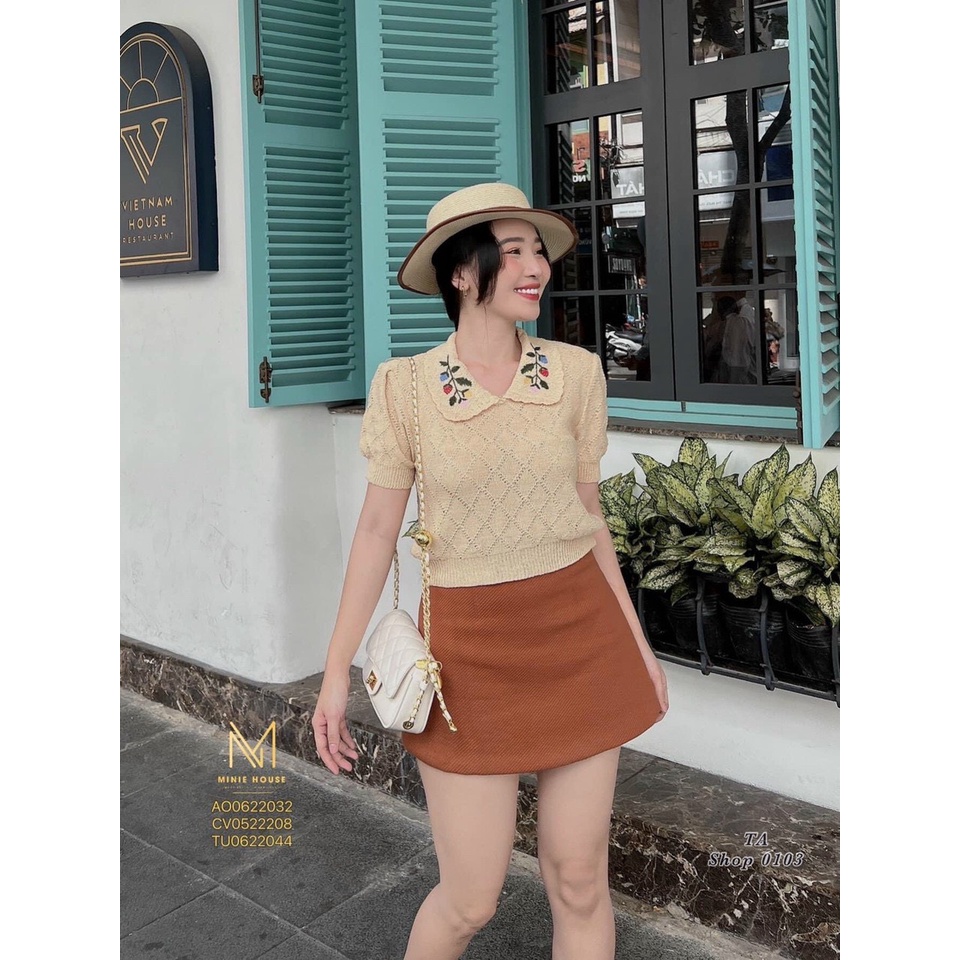 Áo len trám cổ thêu hoa vintage