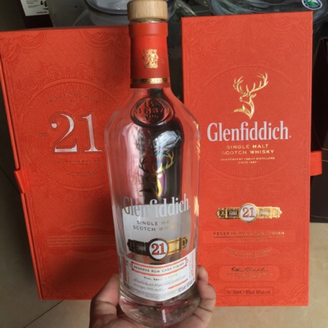 Vỏ chai rượu Glenfiddich 21
