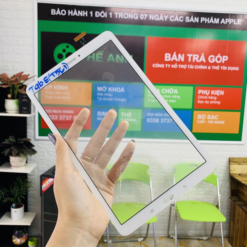 Cảm ứng máy tính bảng Samsung Tab e / T561 chất lượng , có 2 màu trắng đen