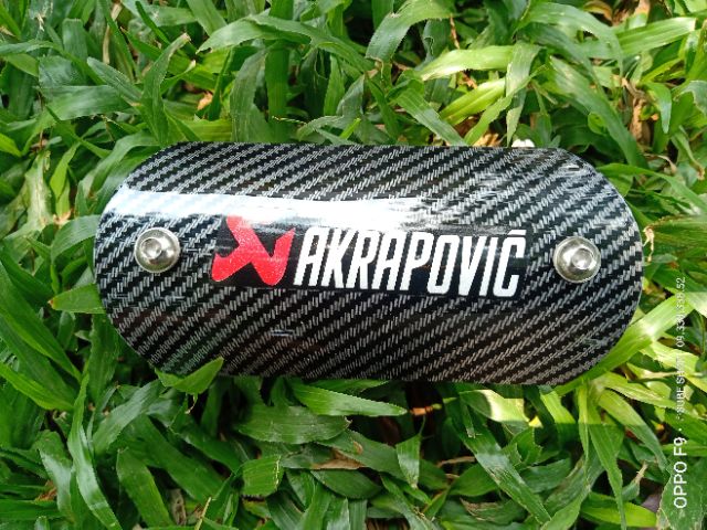 Ốp cổ pô Akrapovic chống phỏng