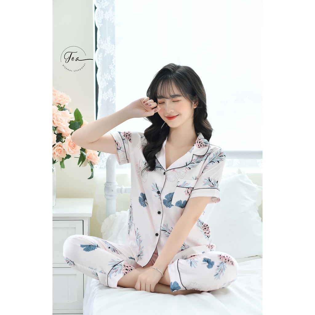 Bộ mặc nhà Pyjama chất lụa Tea Store áo cộc quần dài họa tiết YL viền hồng