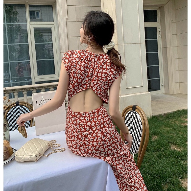 Đầm hoa xẻ tà cúp lưng