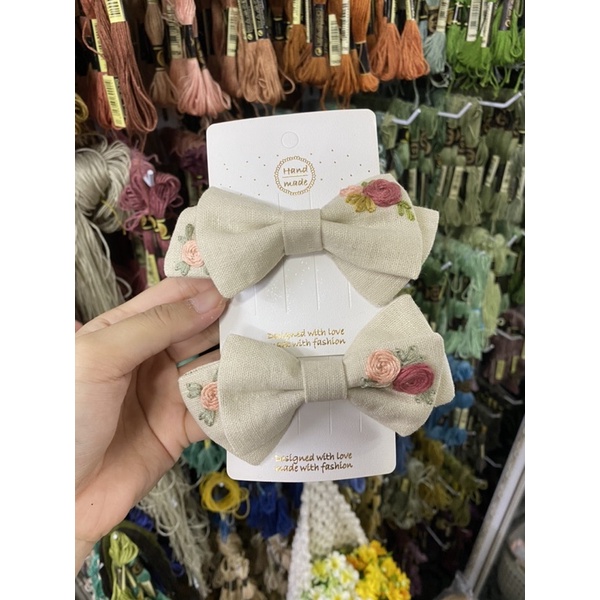 Nơ buộc tóc thêu tay