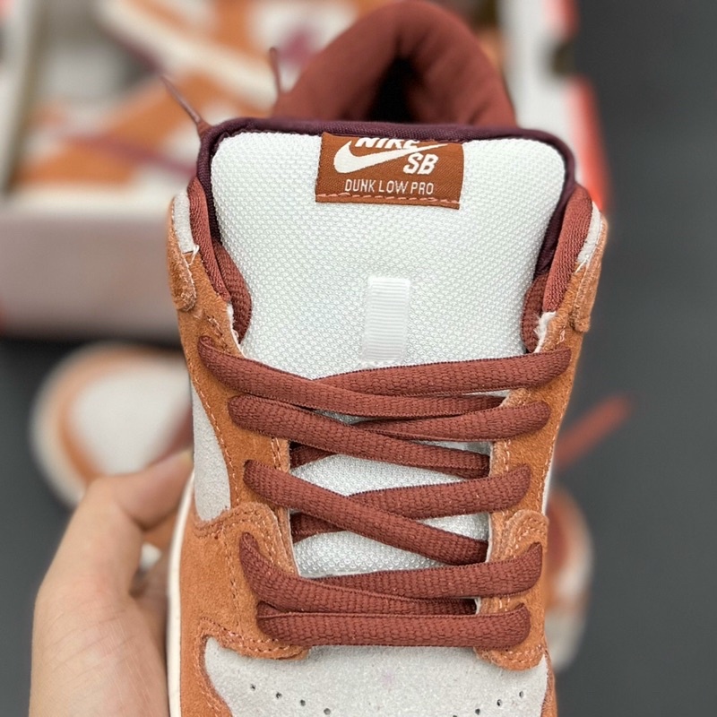 GIÀY SB DUNK PRO DARK RUSSET ĐỎ ĐẤT DA LỘN SC