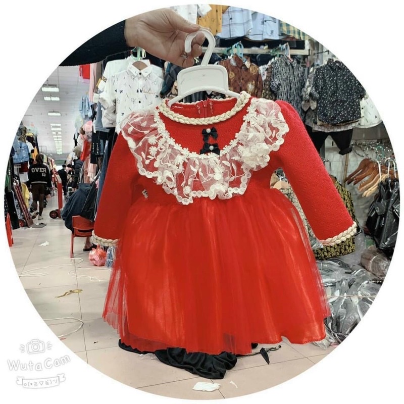 Váy nhung nhiều kiểu cho bé