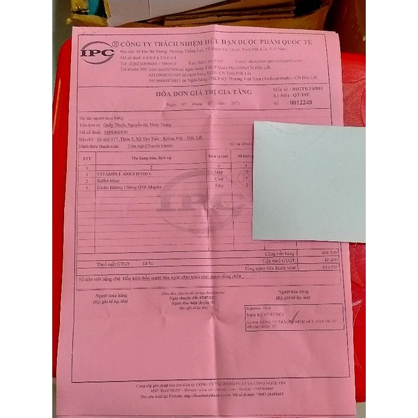 VITAMIN E GOLD Hộp 30 viên giúp làm đẹp da, sáng da, chống lão hóa.