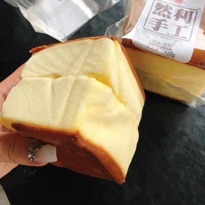 1 cái bánh bông lan Shougong mông to 120g