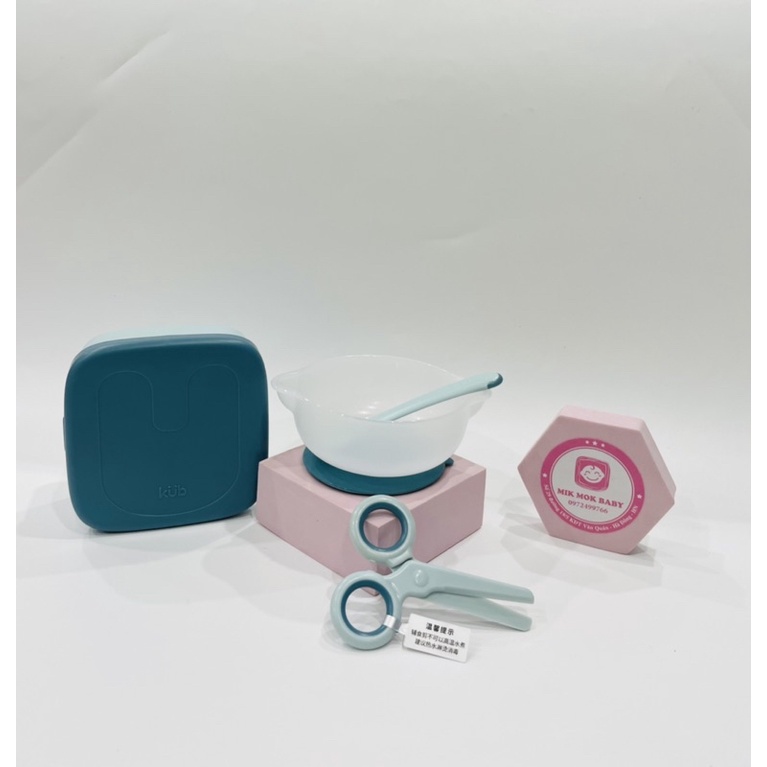 Hộp đựng đồ ăn cho em bé tiện lợi mang đi du lịch KUB