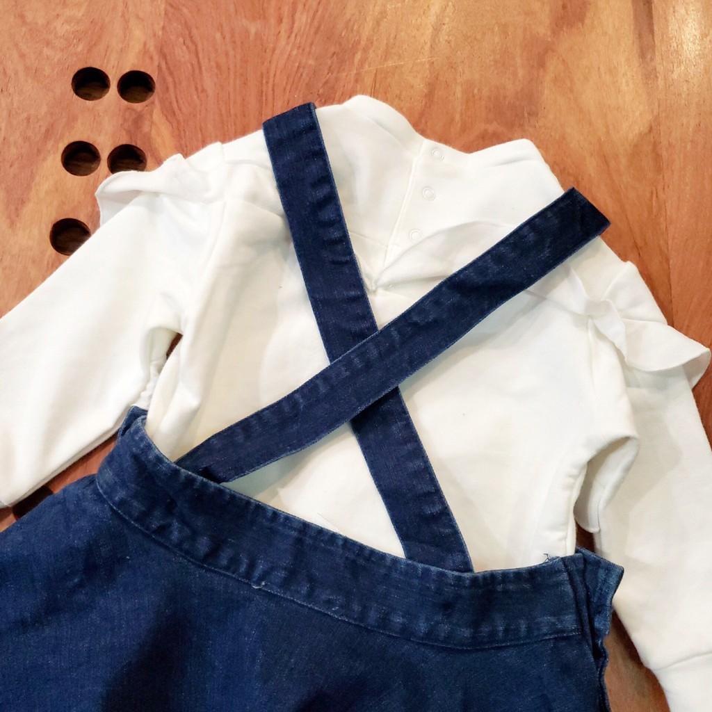 Yếm bò Hello Kitty dáng xòe đáng yêu