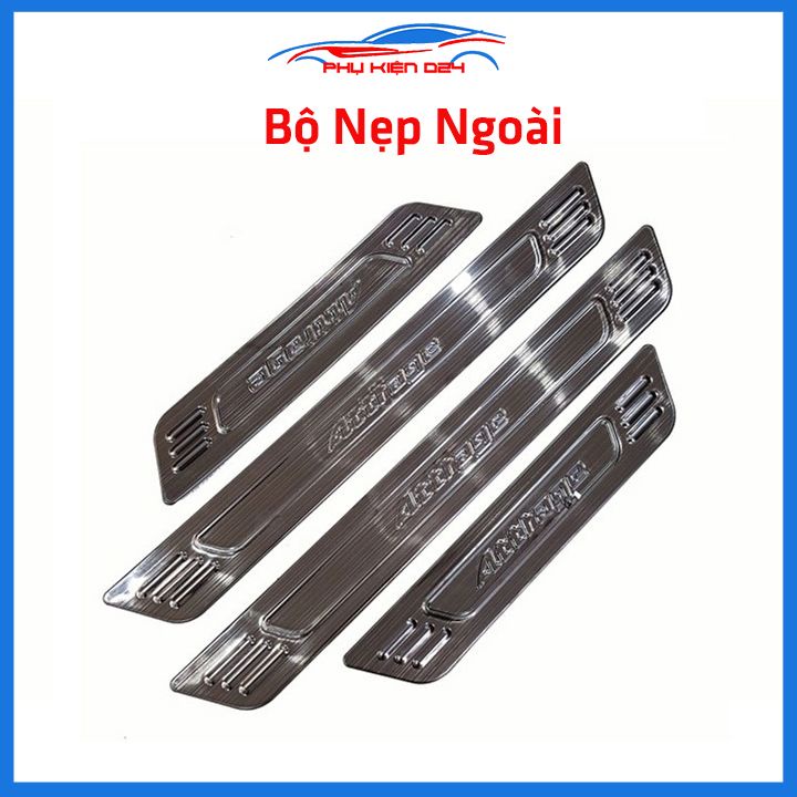 Bộ ốp bậc cửa trong ngoài nẹp bước chân Attrage 2015-2016-2017-2018-2019-2020 vân Titan chống trầy trang trí xe