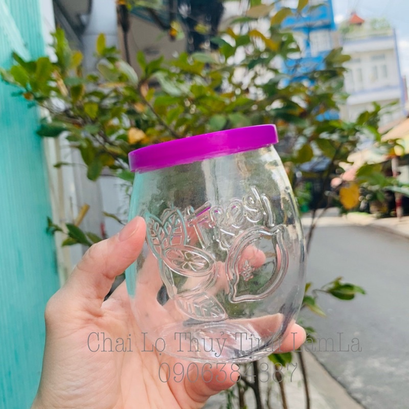Cốc Ly Thuỷ Tinh In Chữ Fresh Nắp Nhựa Màu Có Lỗ Cắm Ống Hút 400ml