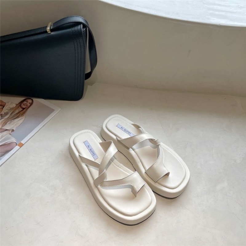 Dép đế bằng kiểu dáng thời trang phong cách ulzzang cá tính dành cho nữ