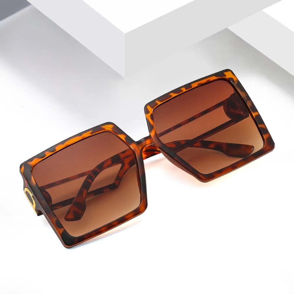 Kính Mát Khung Lớn Chống Tia Cực Tím Chữ D Phong Cách Âu Mỹ Cổ Điển Thời Trang Cho Nữ