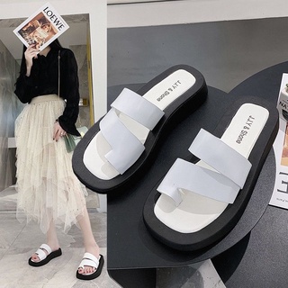 Dép quai ngang xỏ ngón đế bánh mì