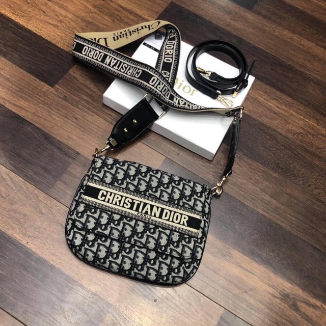 Túi đeo chéo Dior siêu câp fullbox