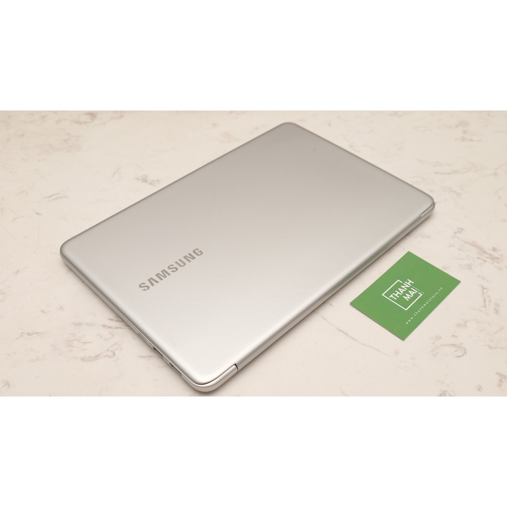 Laptop Samsung 900X3T/ Core i7 8550U / Ram 8GB / SSD 256GB / 13 inch FHD/ Windows 10.