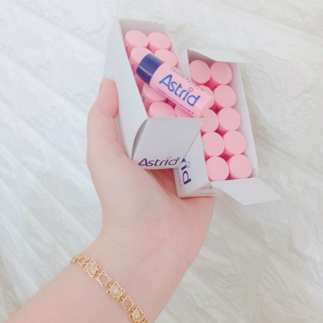 SON DƯỠNG MÔI ASTRID