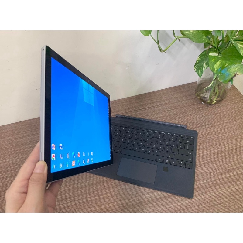 Laptop tapbet Surface Go mỏng đẹp chỉ 0,52kg zin đẹp win10 pro