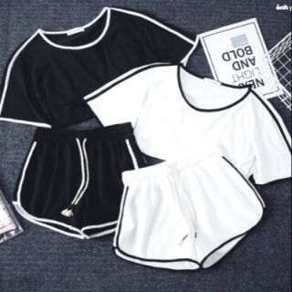 [ TOP BÁN CHẠY] Set quần áo nữ hai màu đen trắng dáng rộng giá rẻ