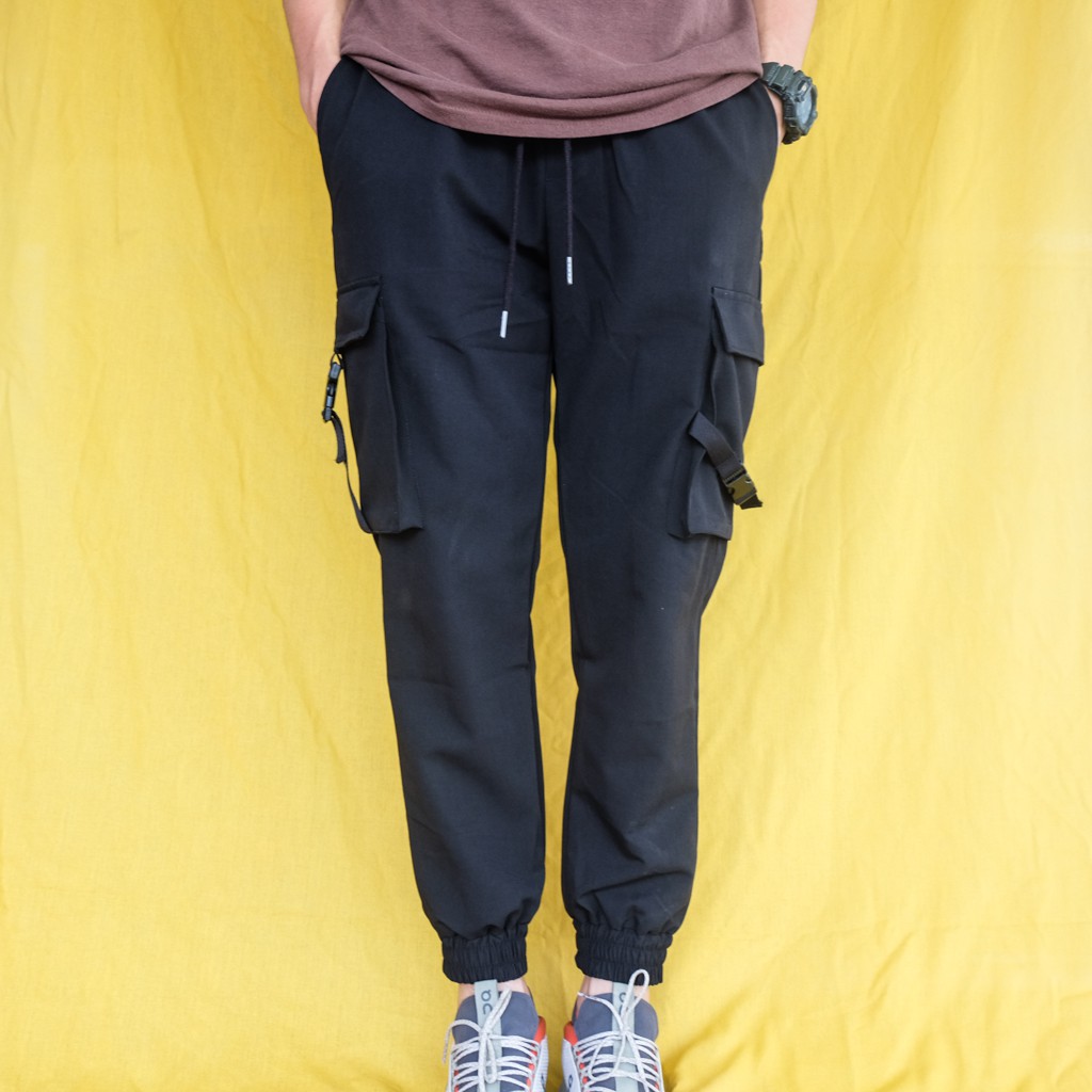 Quần Jogger nam dáng thể thao thiết kế túi nút bấm siêu hot | BigBuy360 - bigbuy360.vn