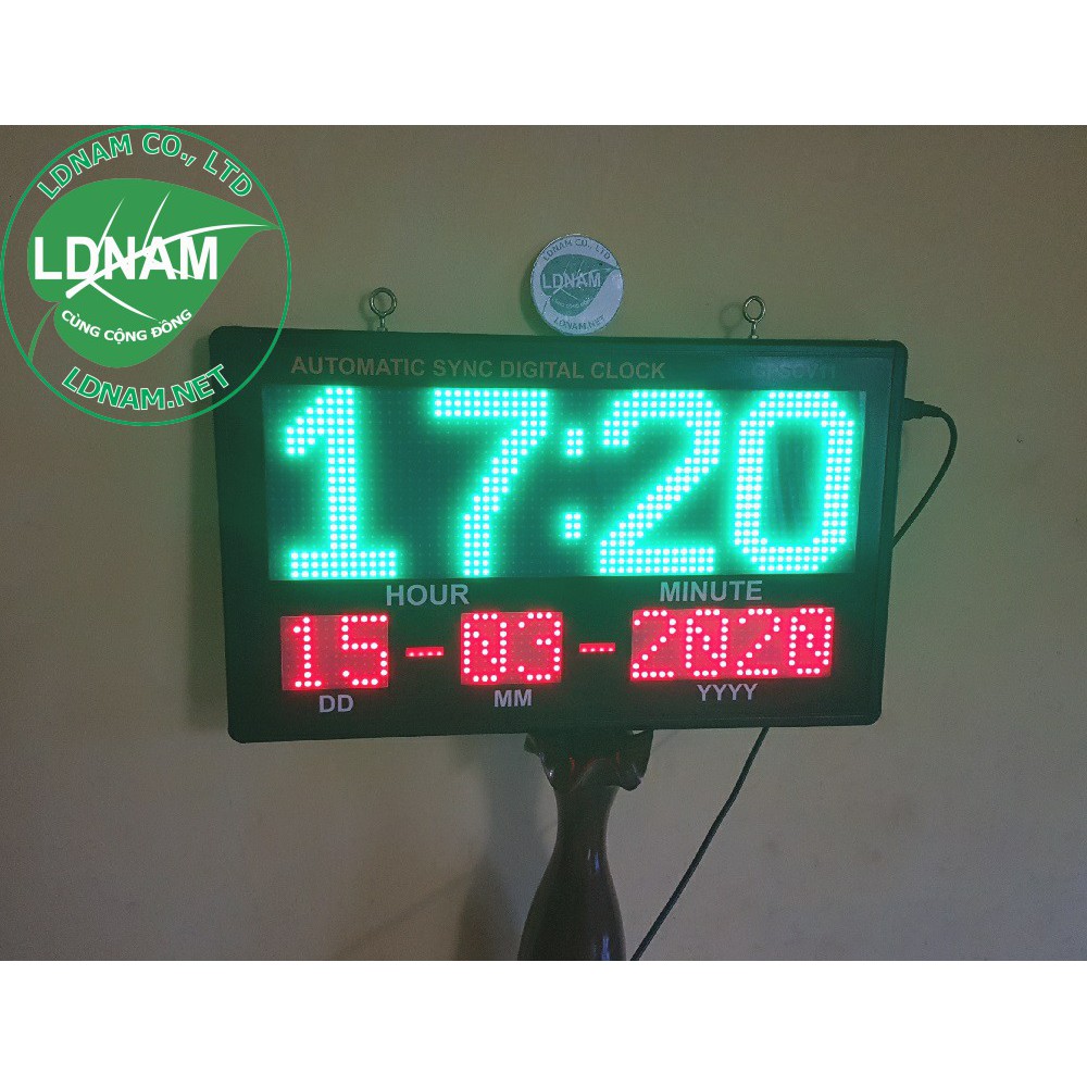 Đồng hồ GPS LDNam hiển thị giờ phút ngày tháng năm gắn phòng lớn cao to