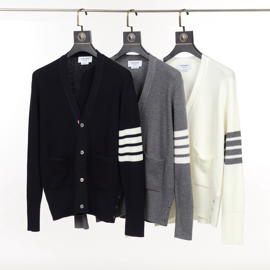 Áo khoác cổ tim Cardigan nam nữ dệt kim Thom Brow.ne 4-Bar 20235 chất vải nhung tăm cao cấp thiết kế tay áo kẻ sọc