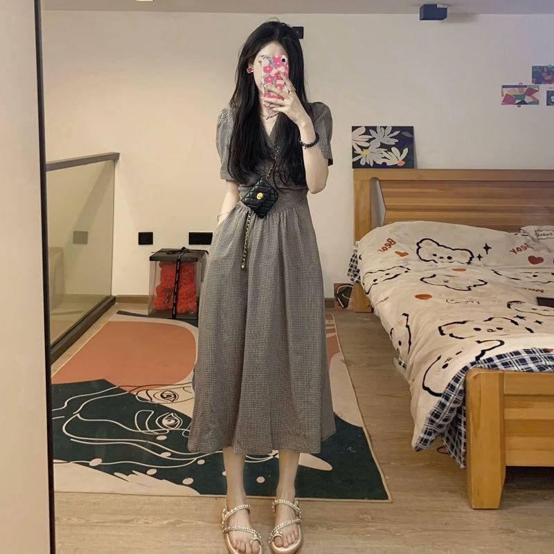 Đầm Midi Dáng Chữ A Tay Phồng Cổ Chữ V Họa Tiết Sọc Caro Thời Trang Cho Nữ