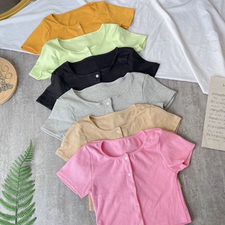 Áo thun croptop ôm body cài nút