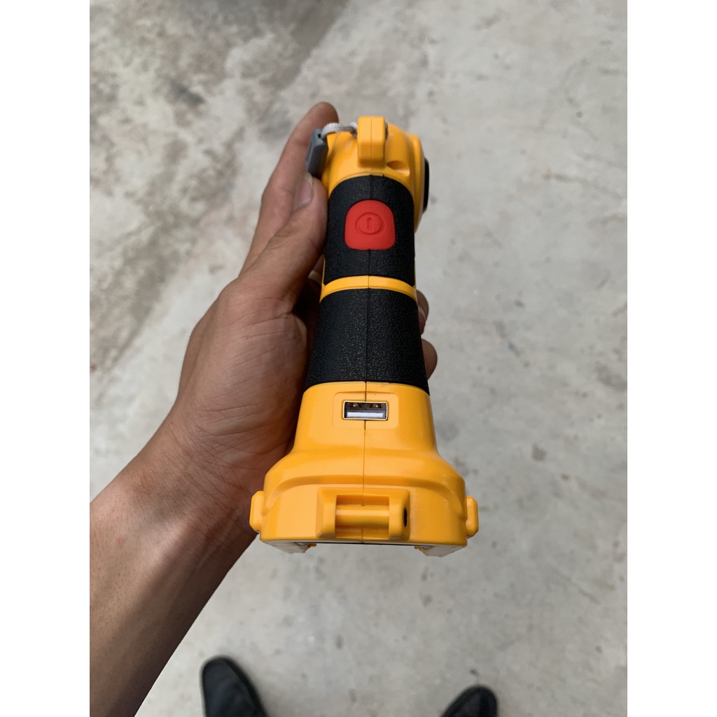 Đèn led dùng pin máy công cụ